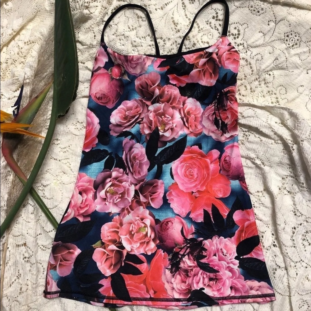 Sz.6 Lululemon rose cross back workout tank top